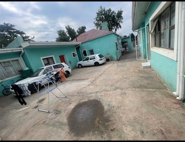 9 BEDROOM HOUSE FOR SALE IN TURFFONTEIN